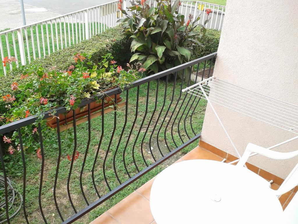 Deak Vendeghaz Apartman Hotell Hajdúszoboszló Rom bilde